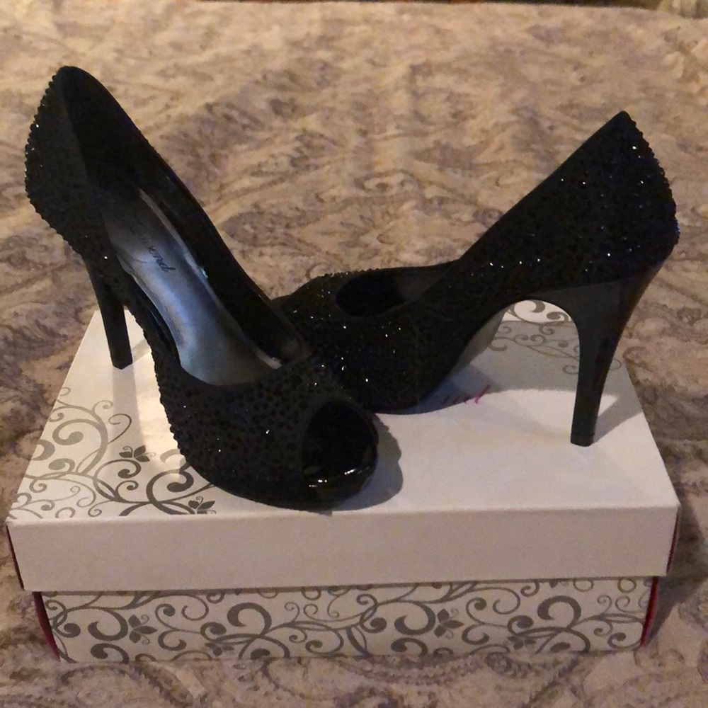 Lulu Townsend sparky black heels